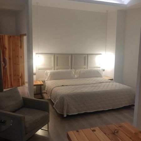 Las Coles Apartasuites Xativa Exterior photo