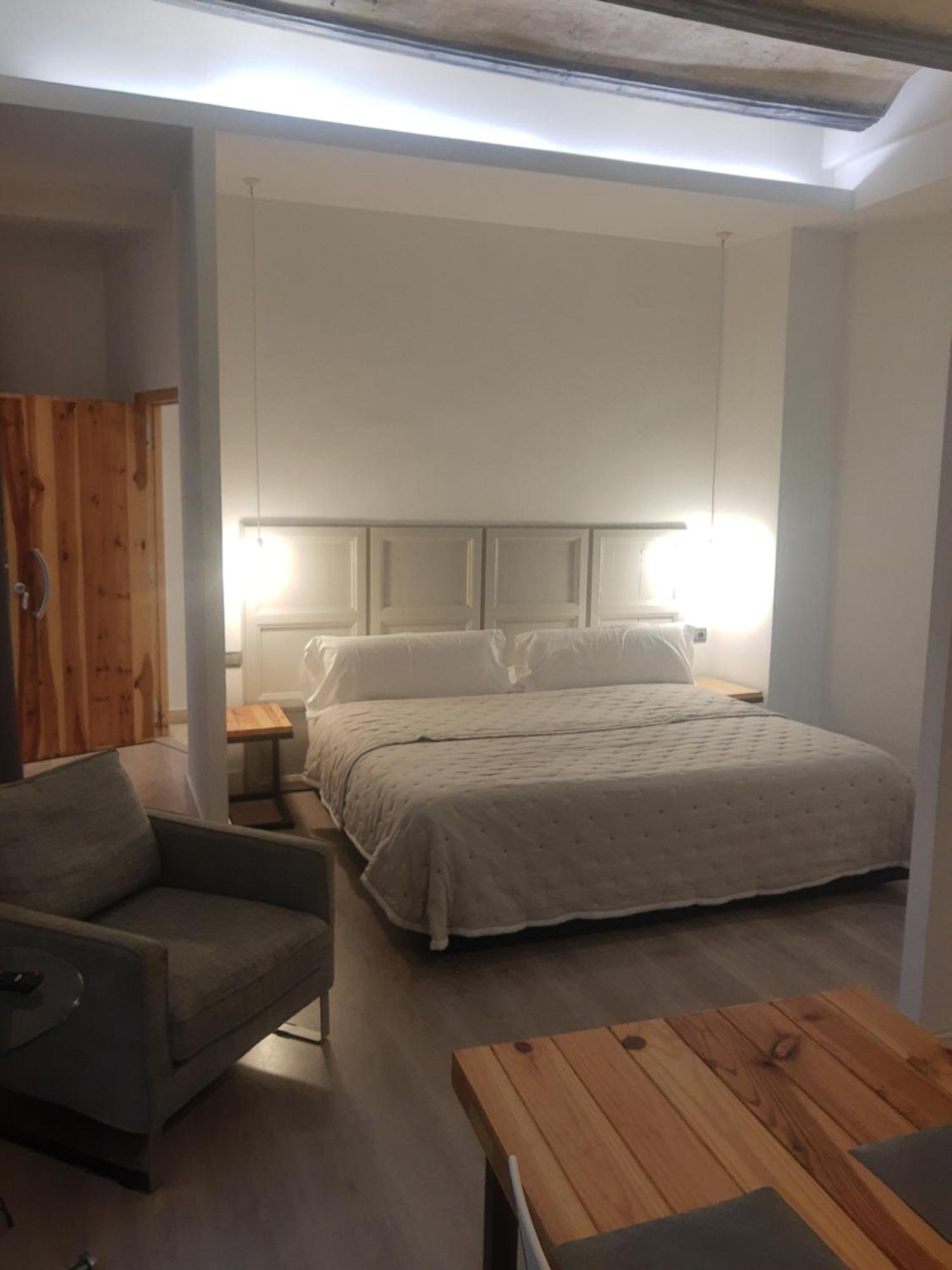 Las Coles Apartasuites Xativa Exterior photo