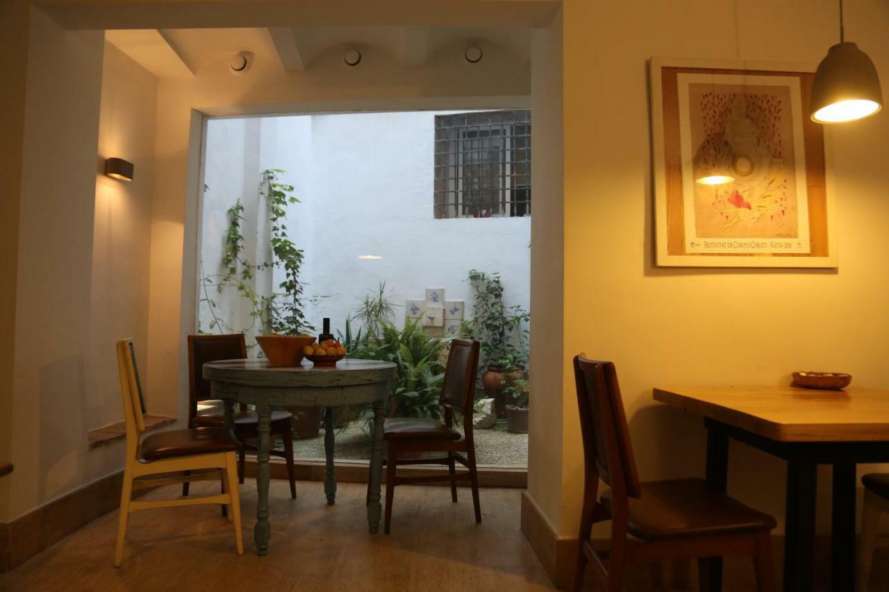 Las Coles Apartasuites Xativa Exterior photo